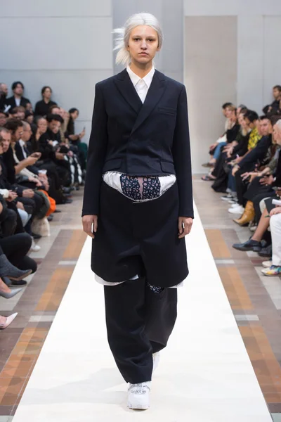 Look 29
